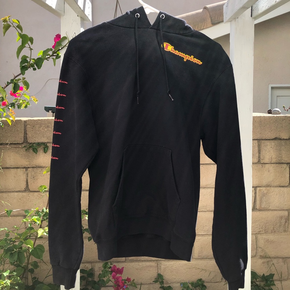 ‼️SOLD‼️women’s black champion hoodie